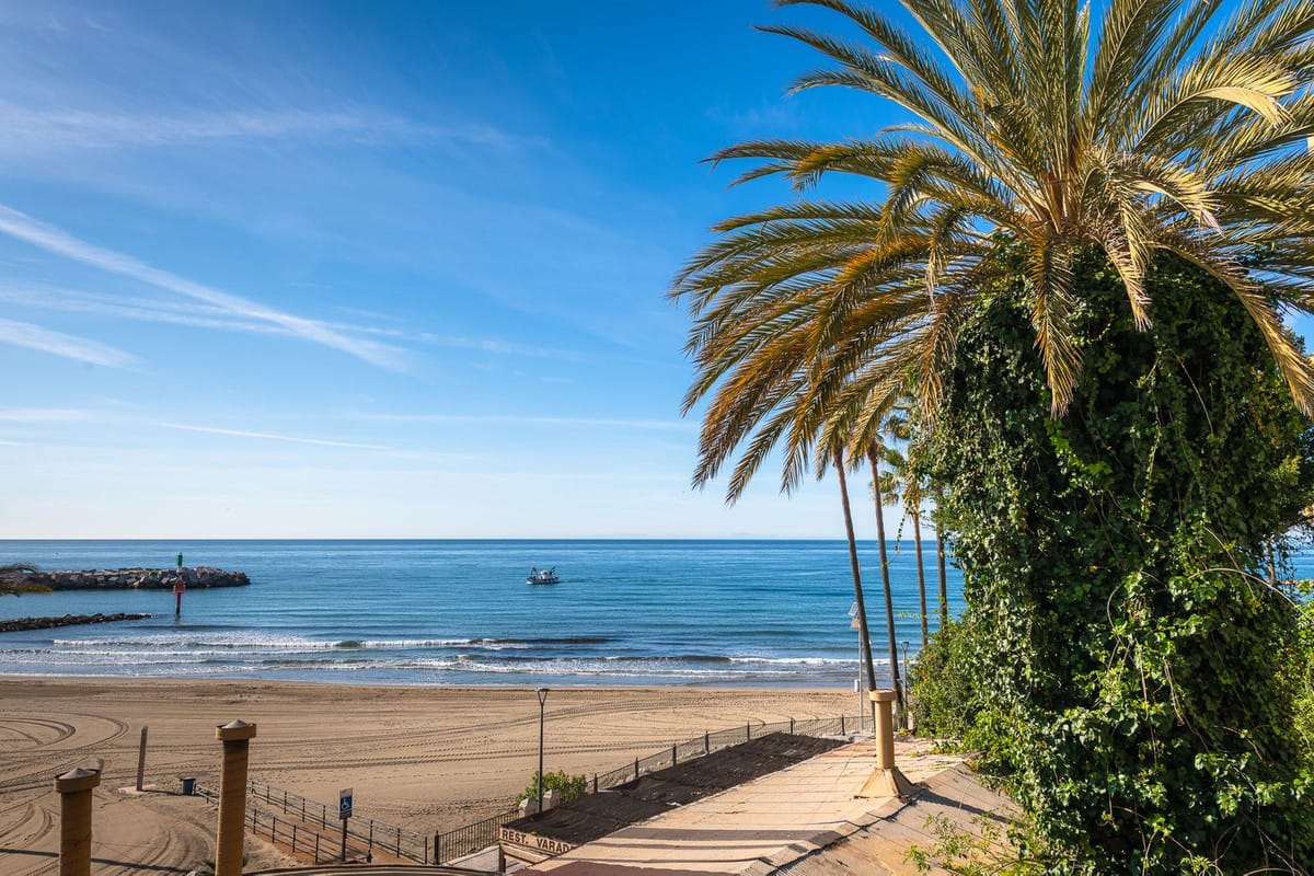 Middle Floor Apartment in Marbella