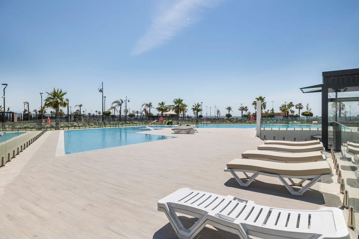 Middle Floor Apartment in Los Alamos