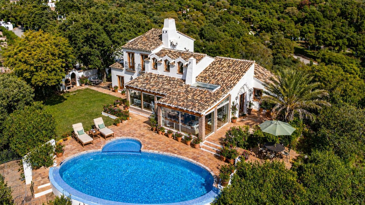 Finca - Cortijo in Casares