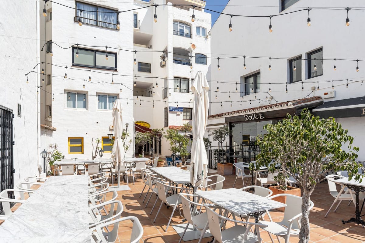 Middle Floor Apartment in Puerto Banús