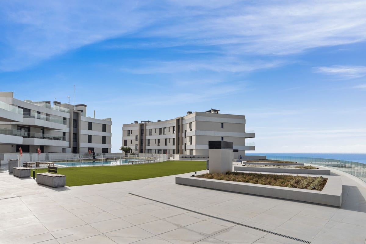 Middle Floor Apartment in Selwo