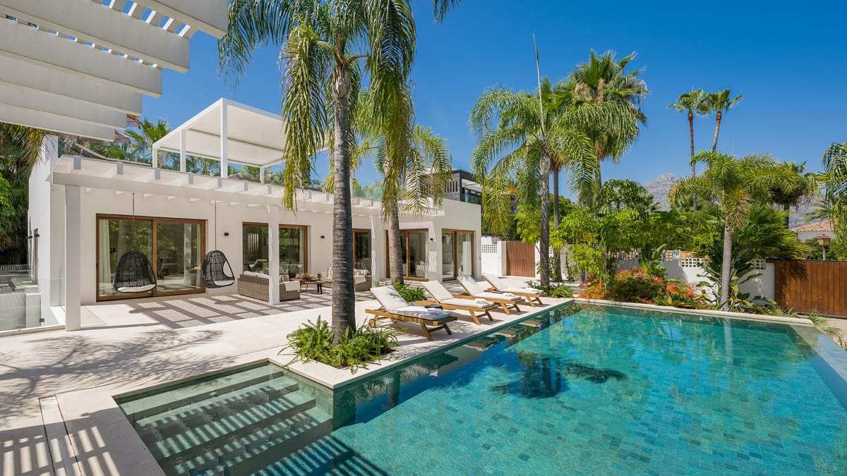 Detached Villa in Las Brisas