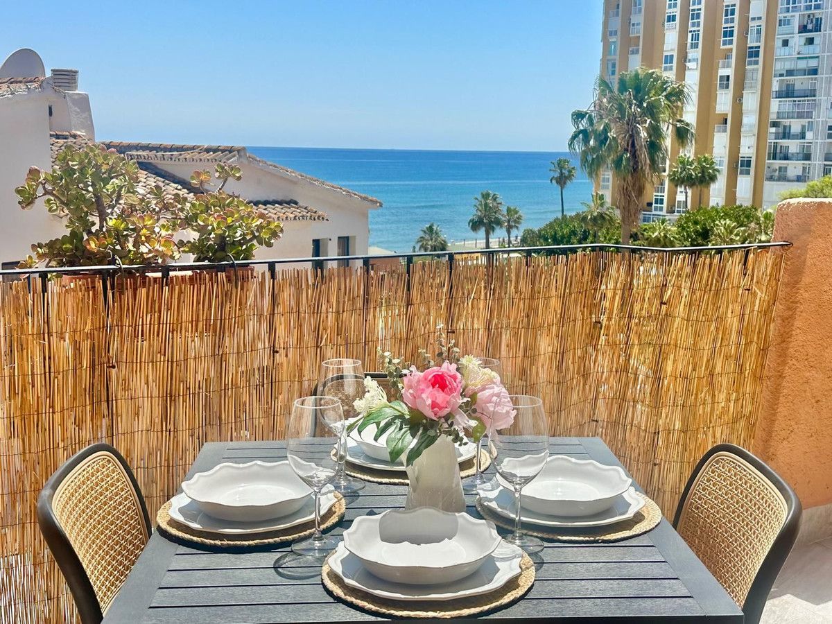 Middle Floor Apartment in Calahonda