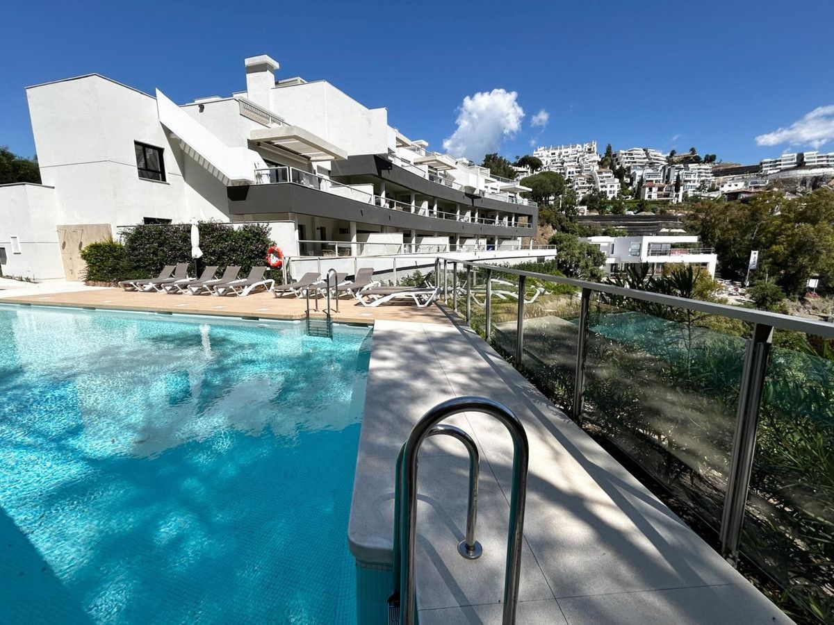 Middle Floor Apartment in La Quinta