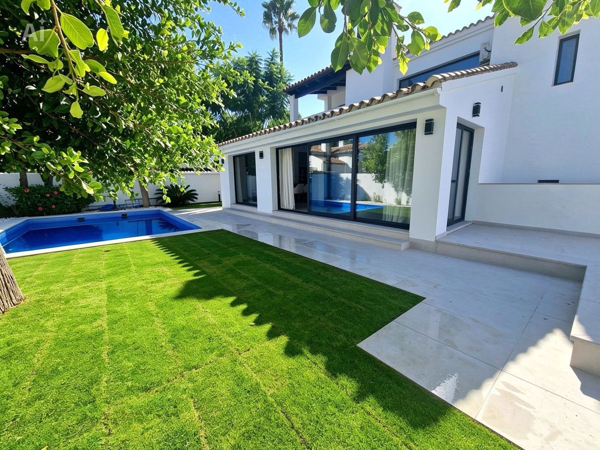 Detached Villa in Marbella