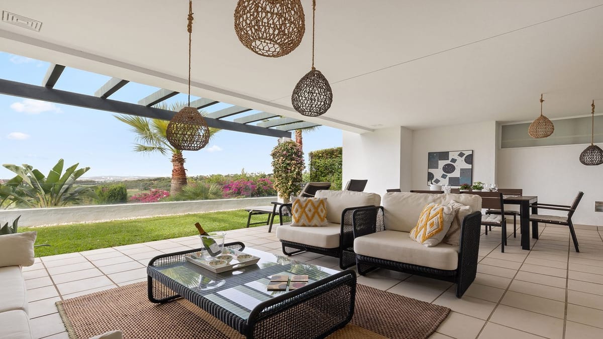 Ground Floor Apartment with Private Garden