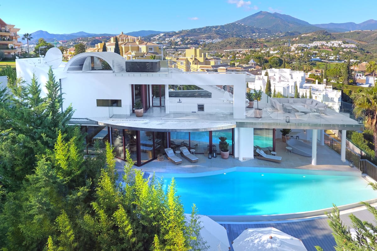 Luxury Villa with Stunning Views