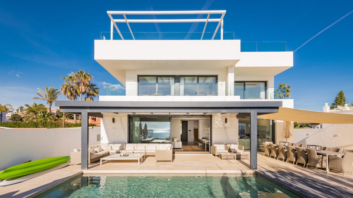 Modern Beachfront Villa