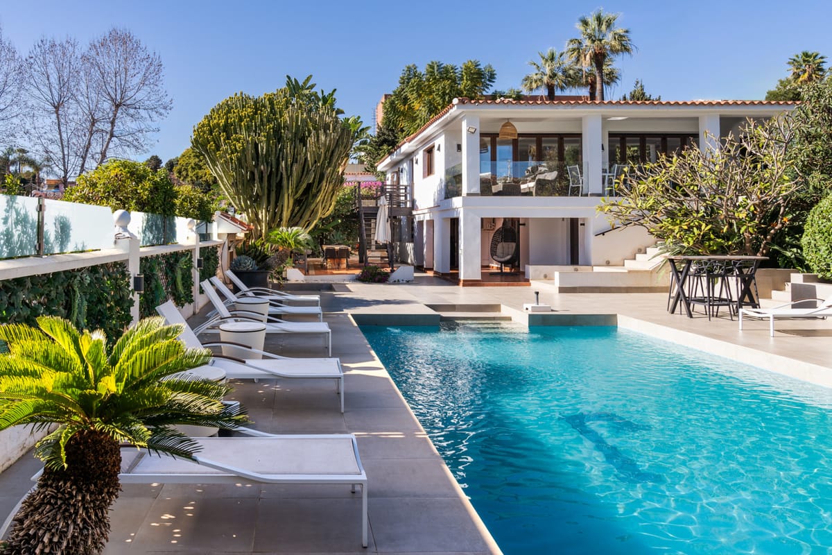Villa with Private Heated Pool
