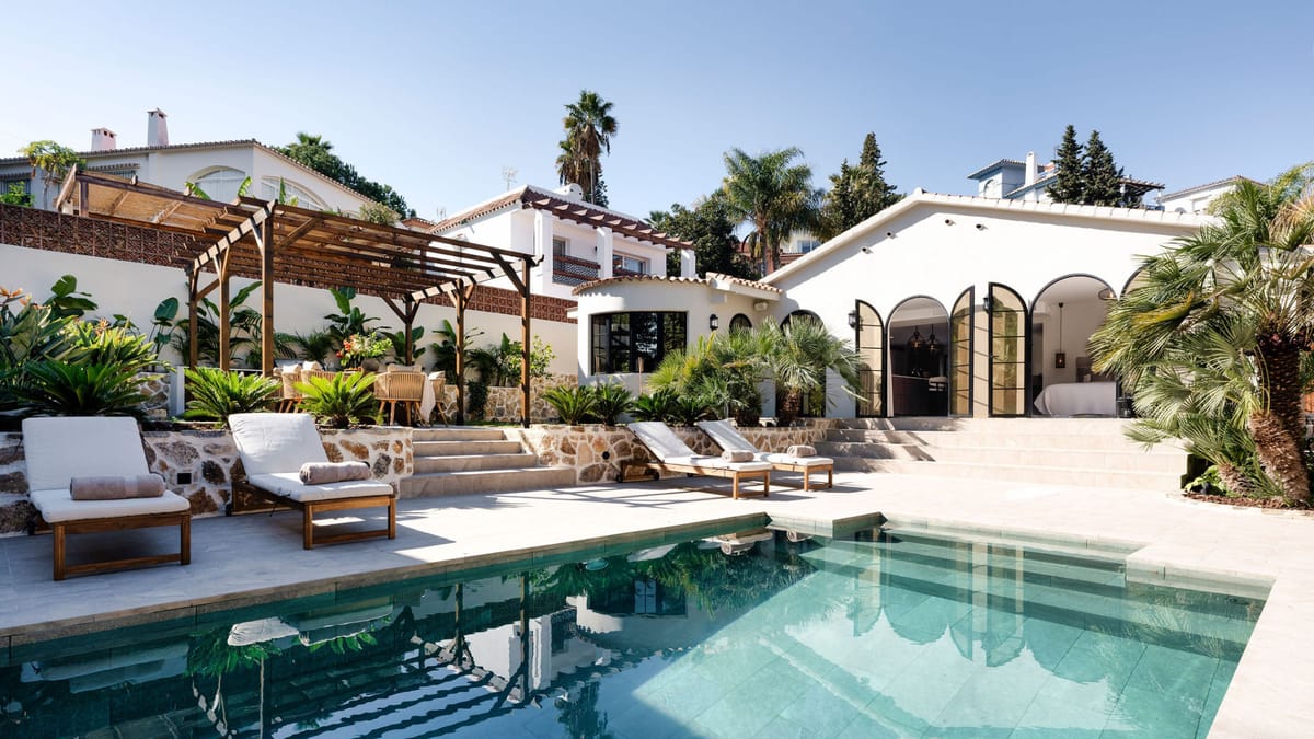 Single-Story Modern Villa
