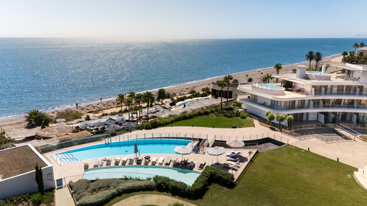 Beachfront Apartment with Sea Views