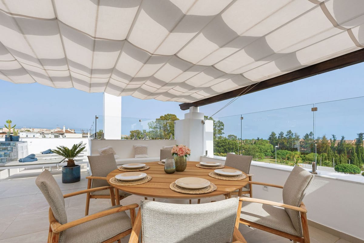 Renovated Penthouse with Private Pool