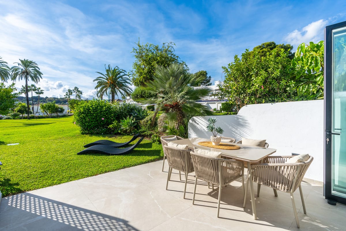 Casa Preciosa, a fully refurbished 4-bedroom, spacious townhouse in The Golf Valley of Nueva Andalucia, Marbella