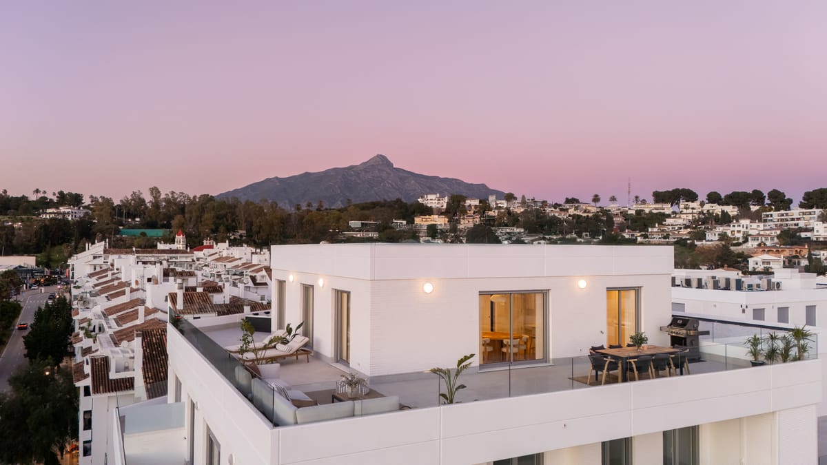 Exclusive True Penthouse in La Campana with 4 Bedrooms.