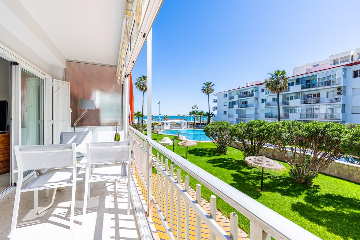 Front Line Beach Apartment- Fuengirola