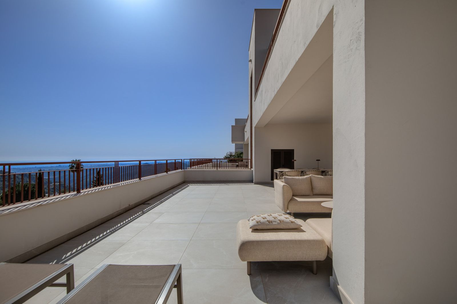 Middle Floor Apartment in Istán