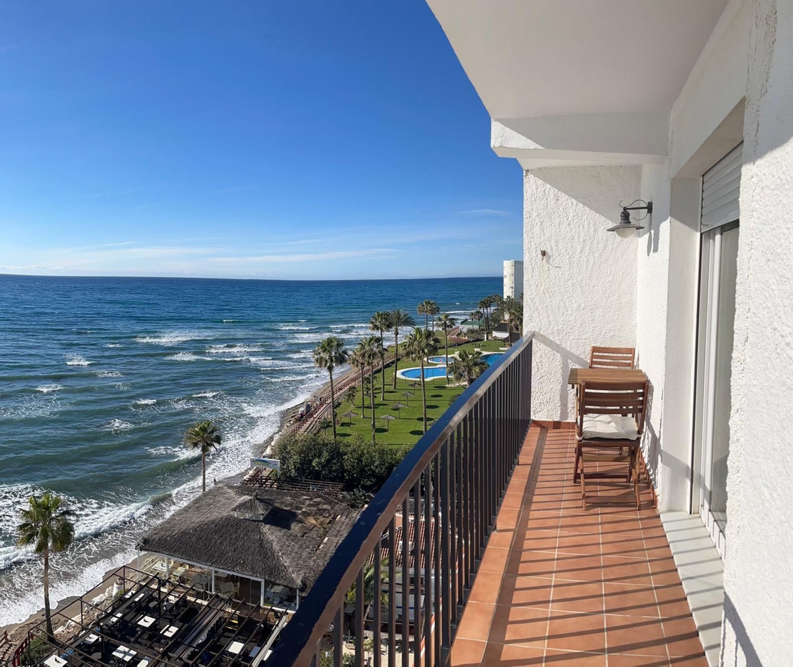Middle Floor Apartment in Calahonda