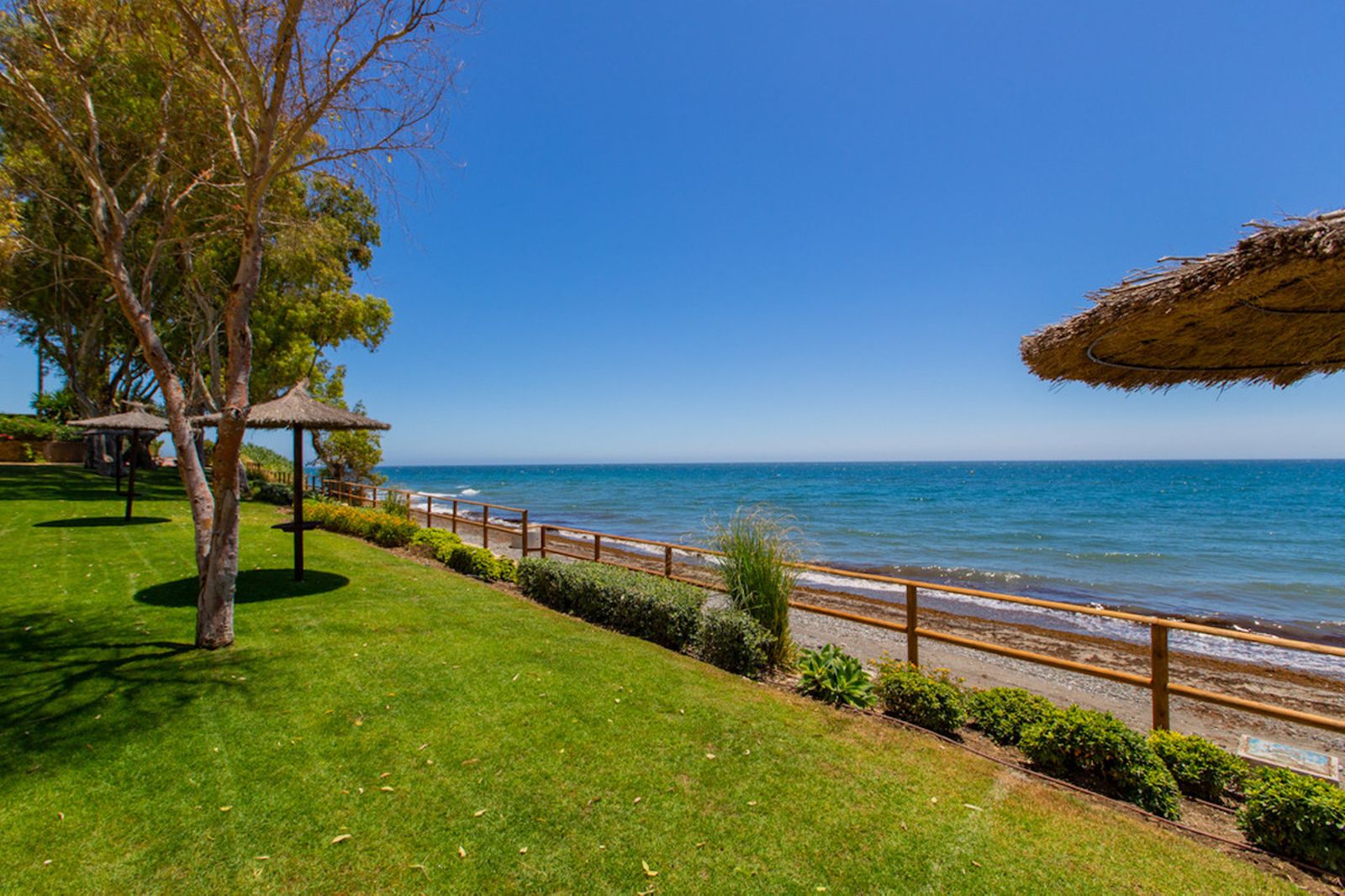 Top Floor Apartment in Estepona