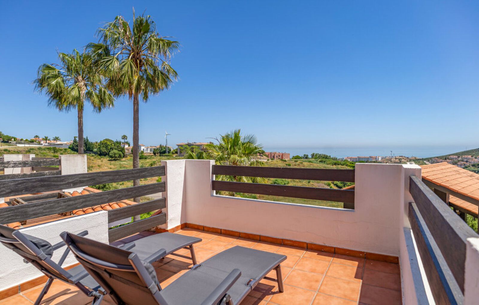 Middle Floor Apartment in La Duquesa