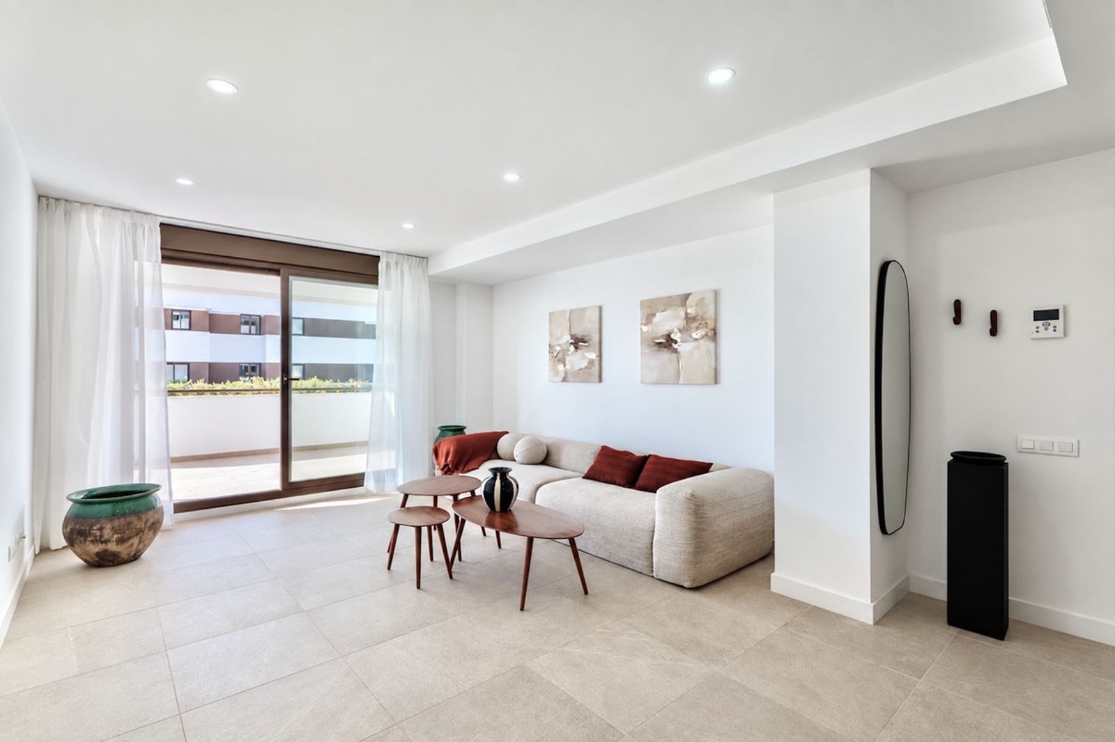 Middle Floor Apartment in Estepona