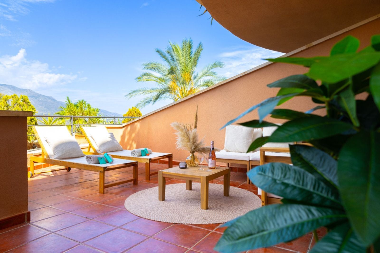 Middle Floor Apartment in Nueva Andalucía