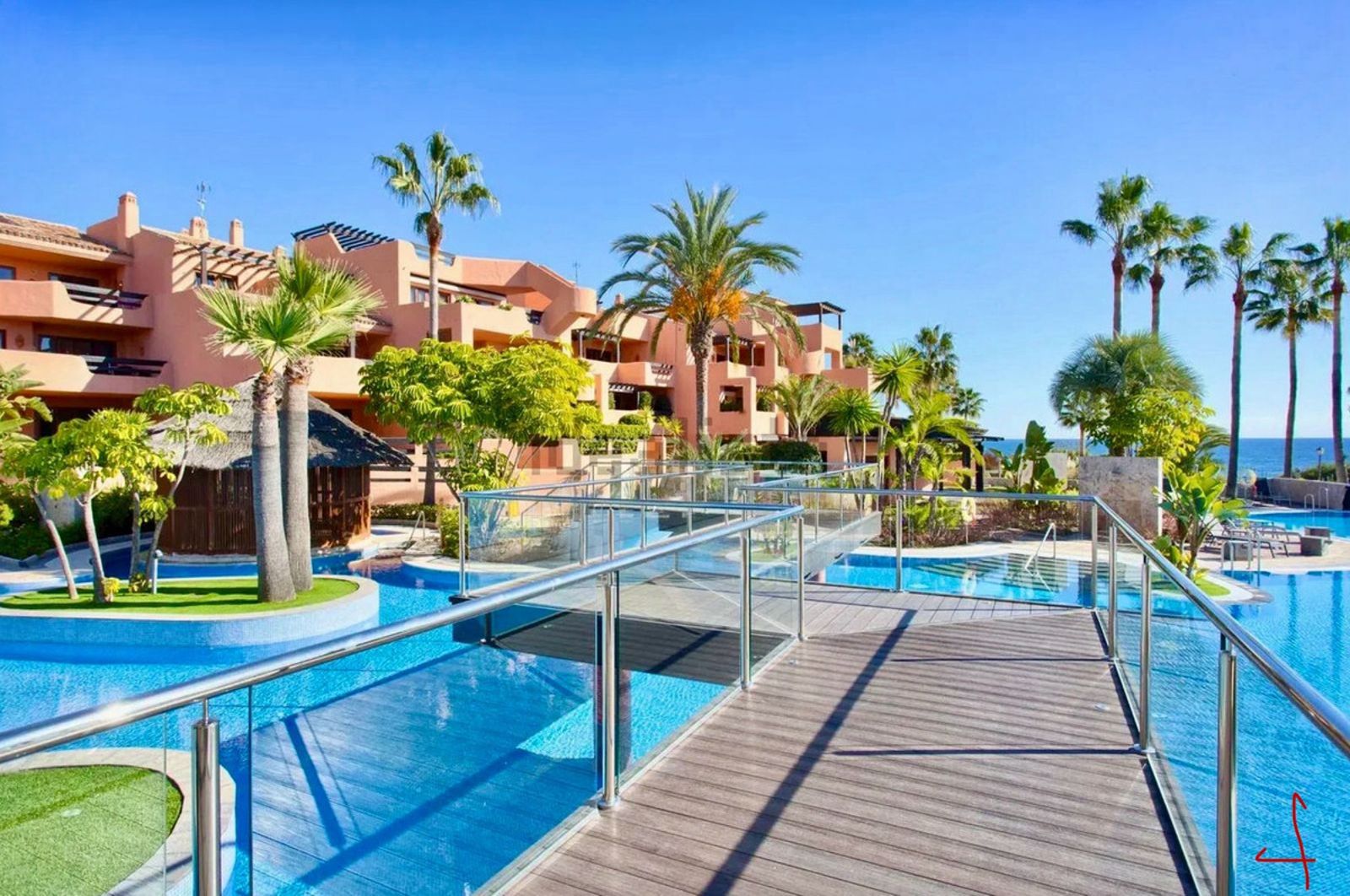 Ground Floor Apartment in New Golden Mile