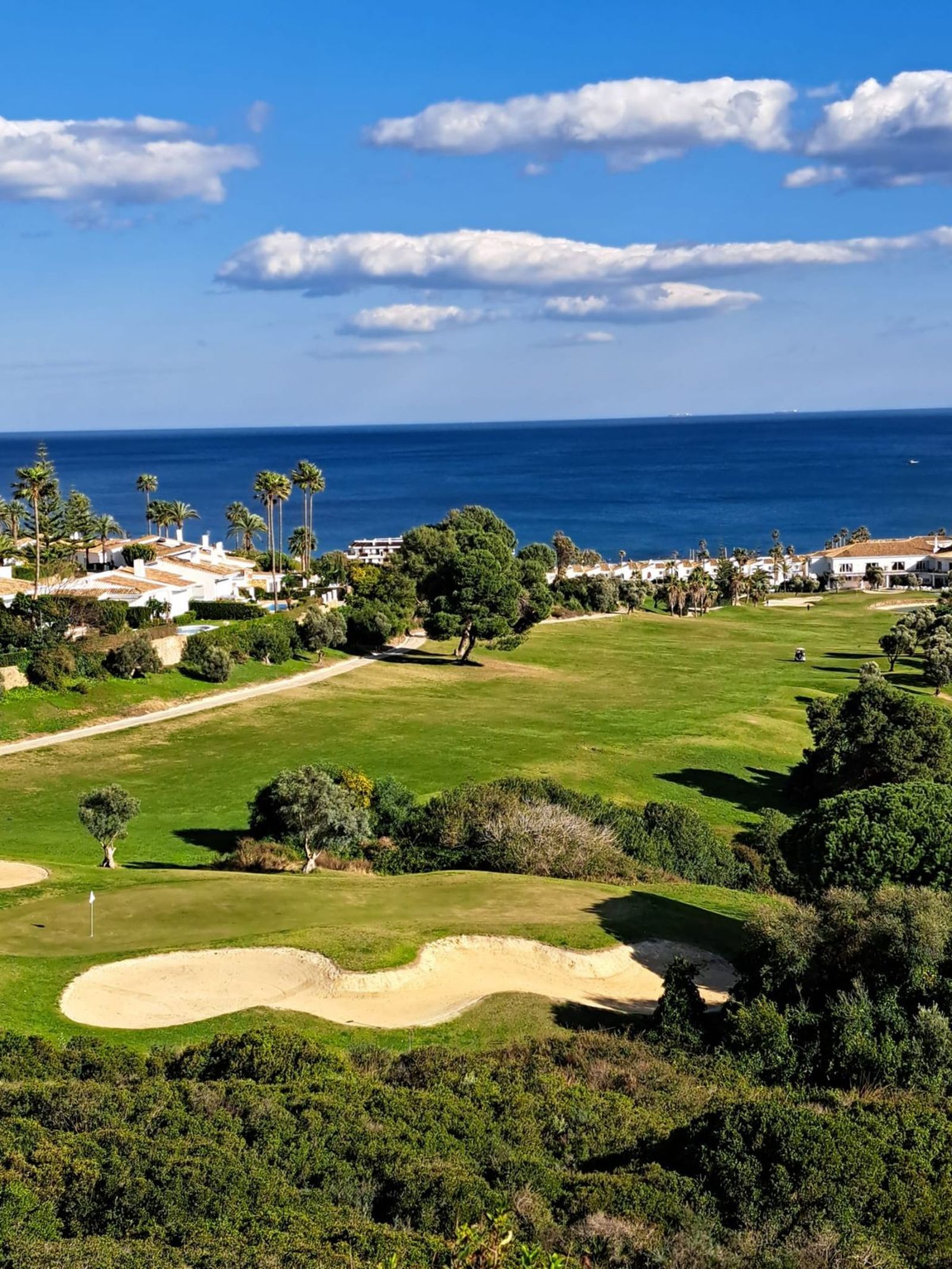 Middle Floor Apartment in La Duquesa