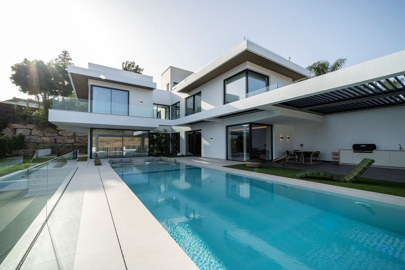 Detached Villa in El Paraiso