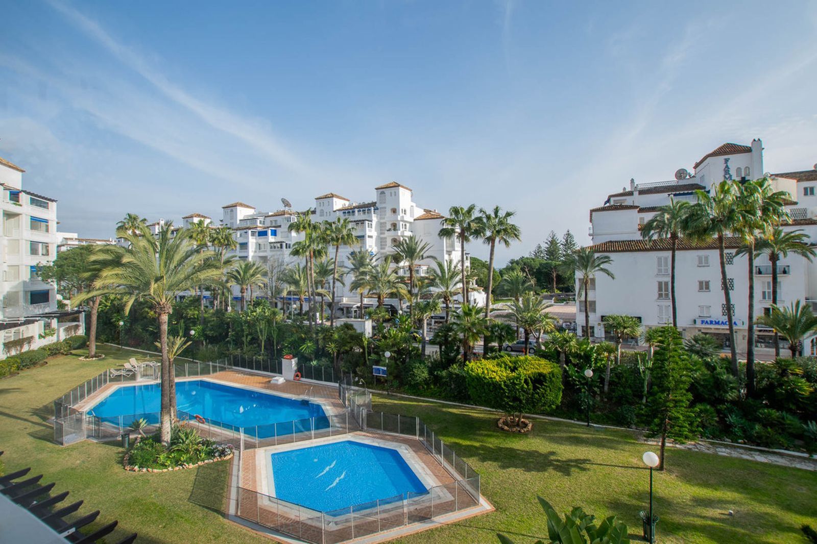 Middle Floor Apartment in Puerto Banús