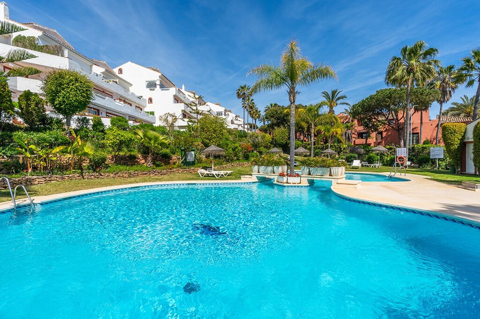 Middle Floor Apartment in Marbella