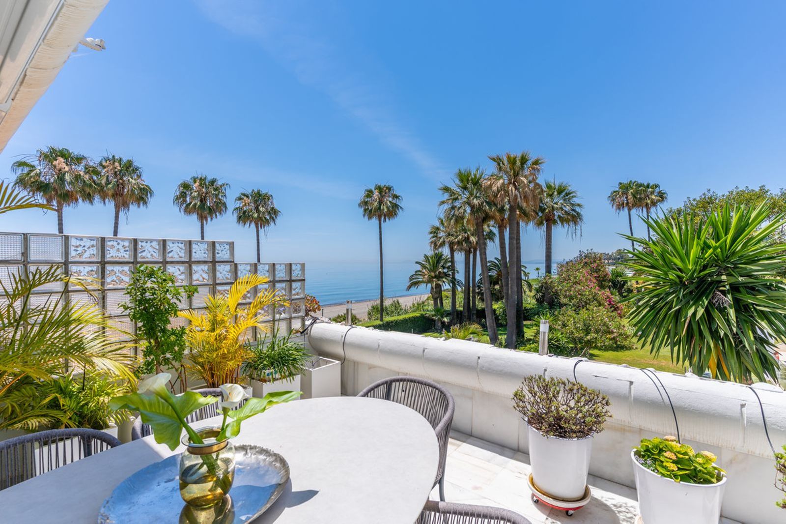 Middle Floor Apartment in Estepona