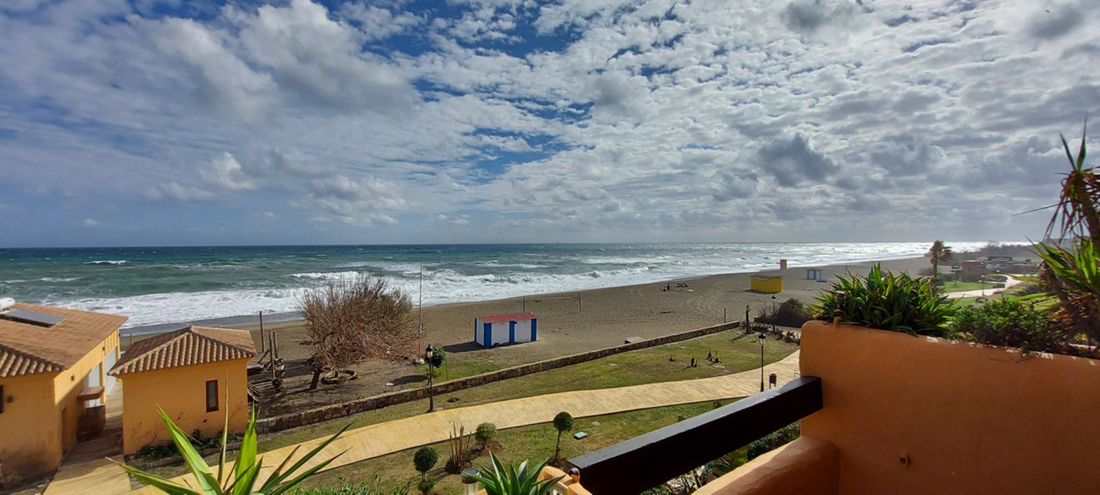 Middle Floor Apartment in La Duquesa