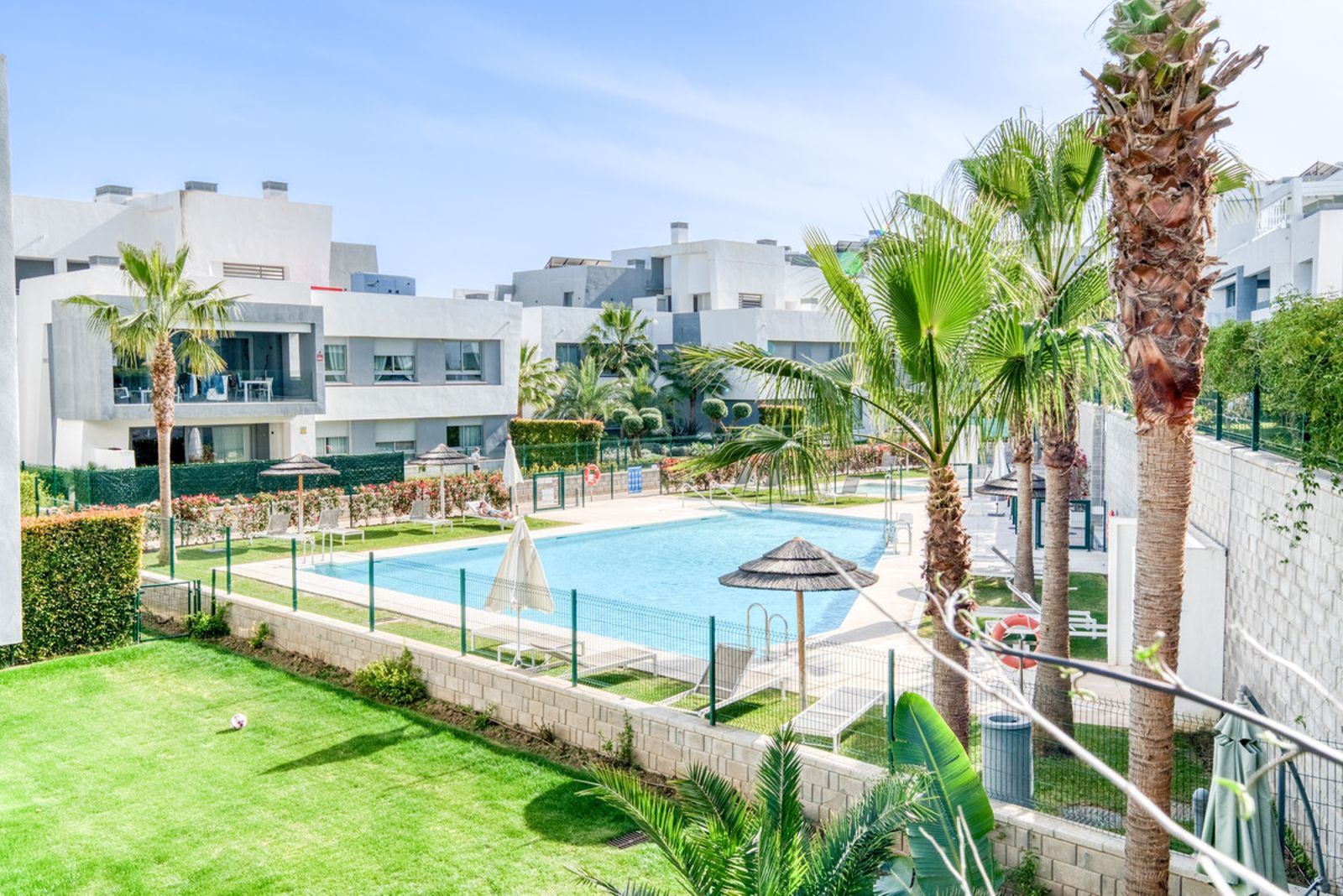Middle Floor Apartment in Estepona