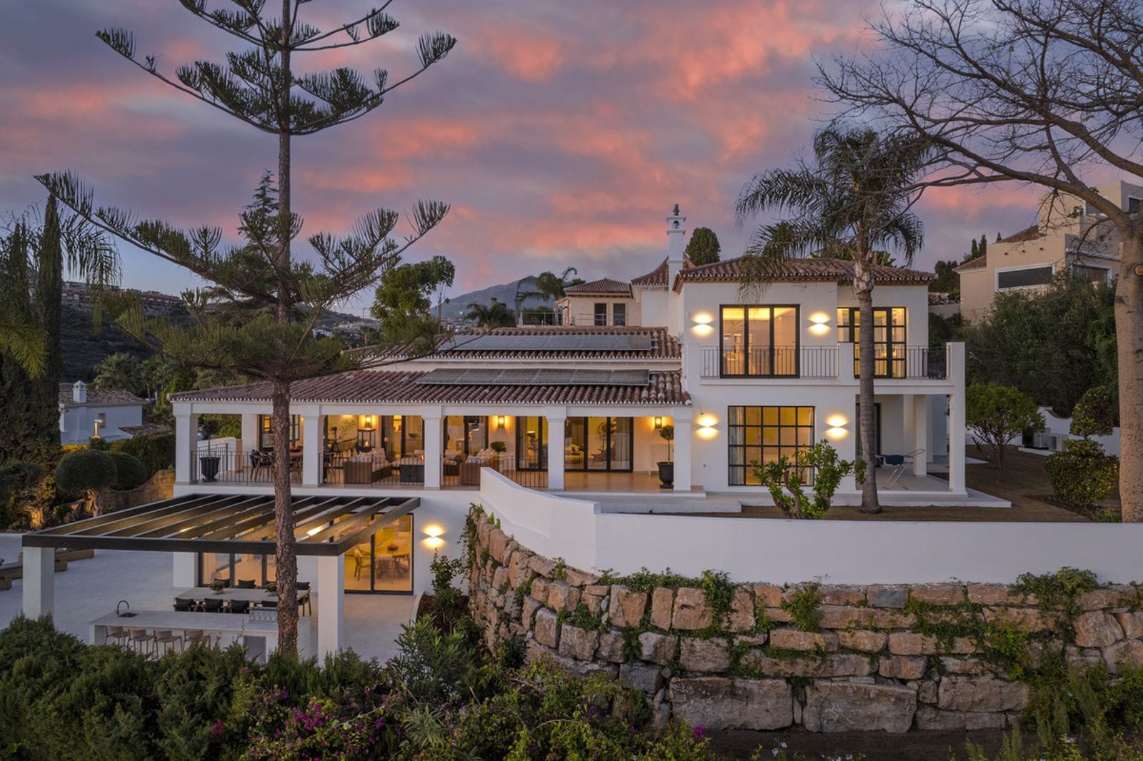 Detached Villa in El Paraiso