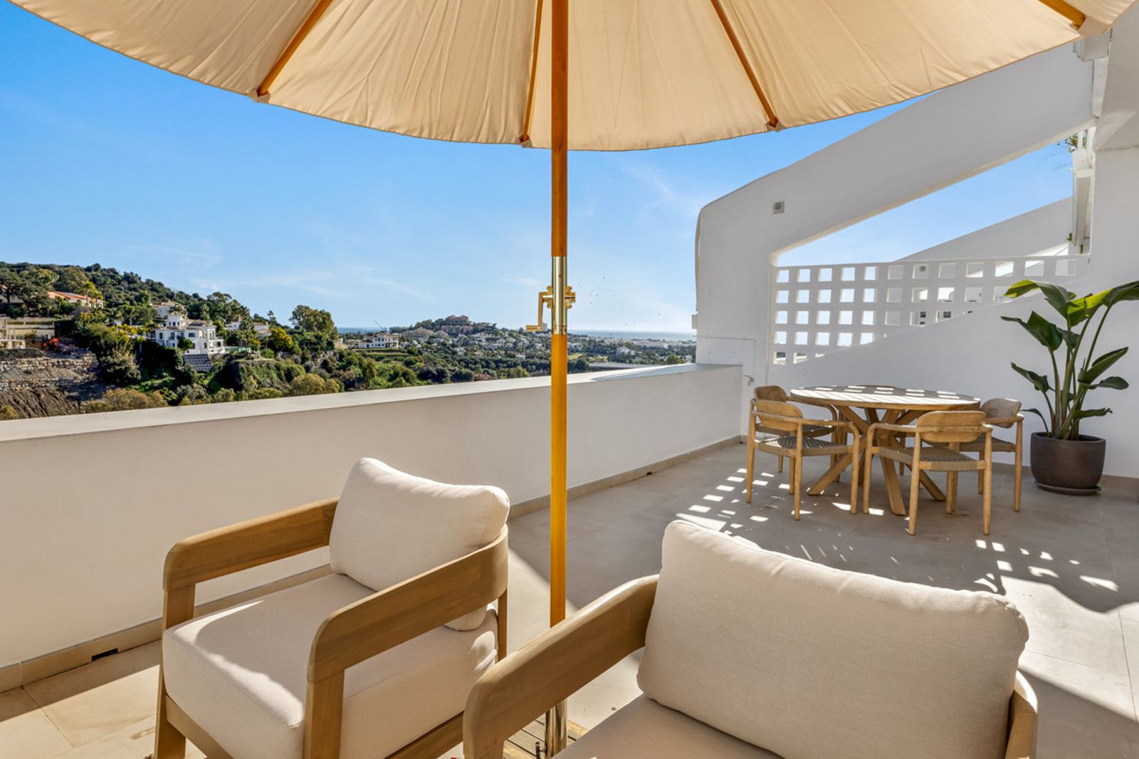 Middle Floor Apartment in La Quinta