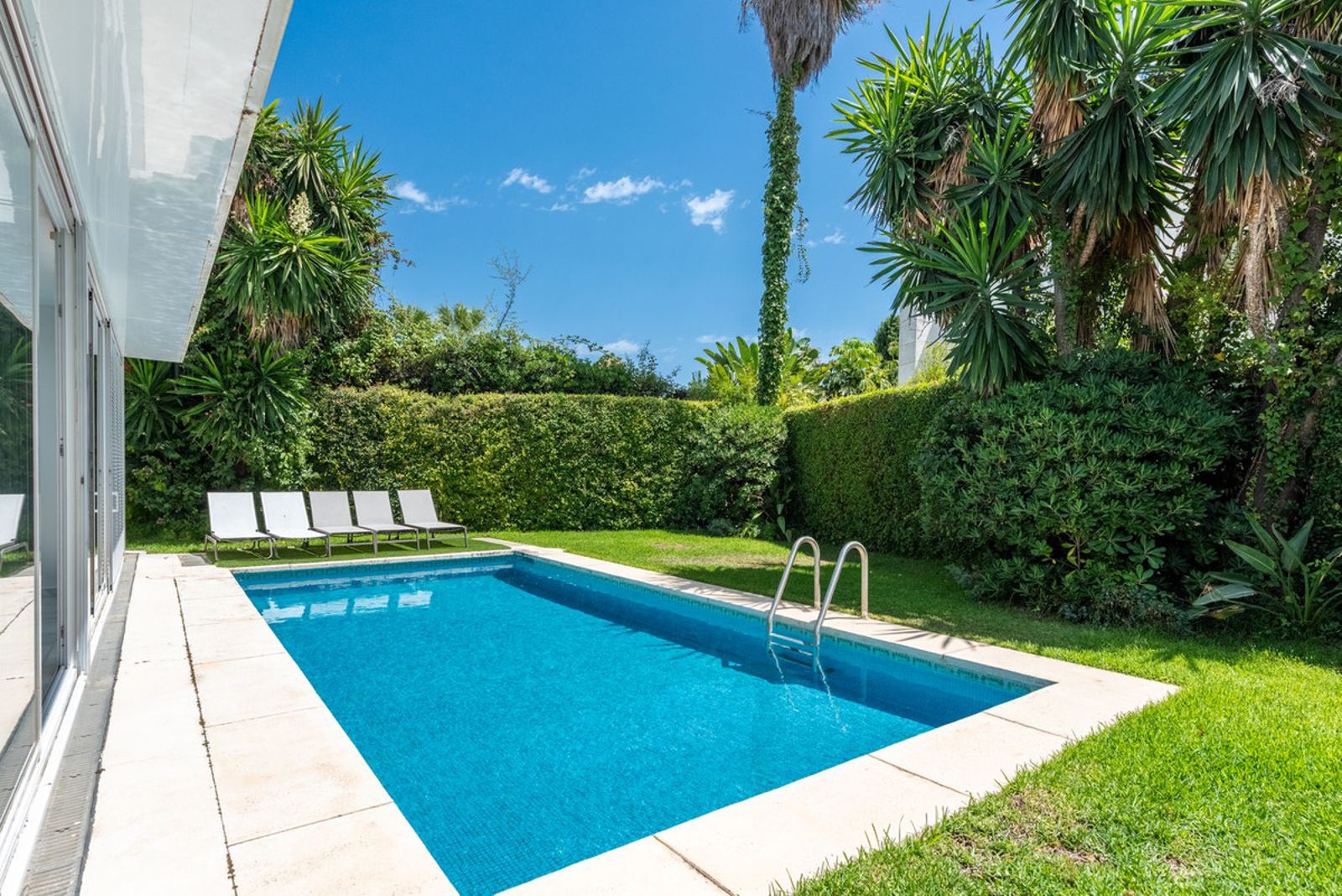 Semi-Detached House in Los Monteros