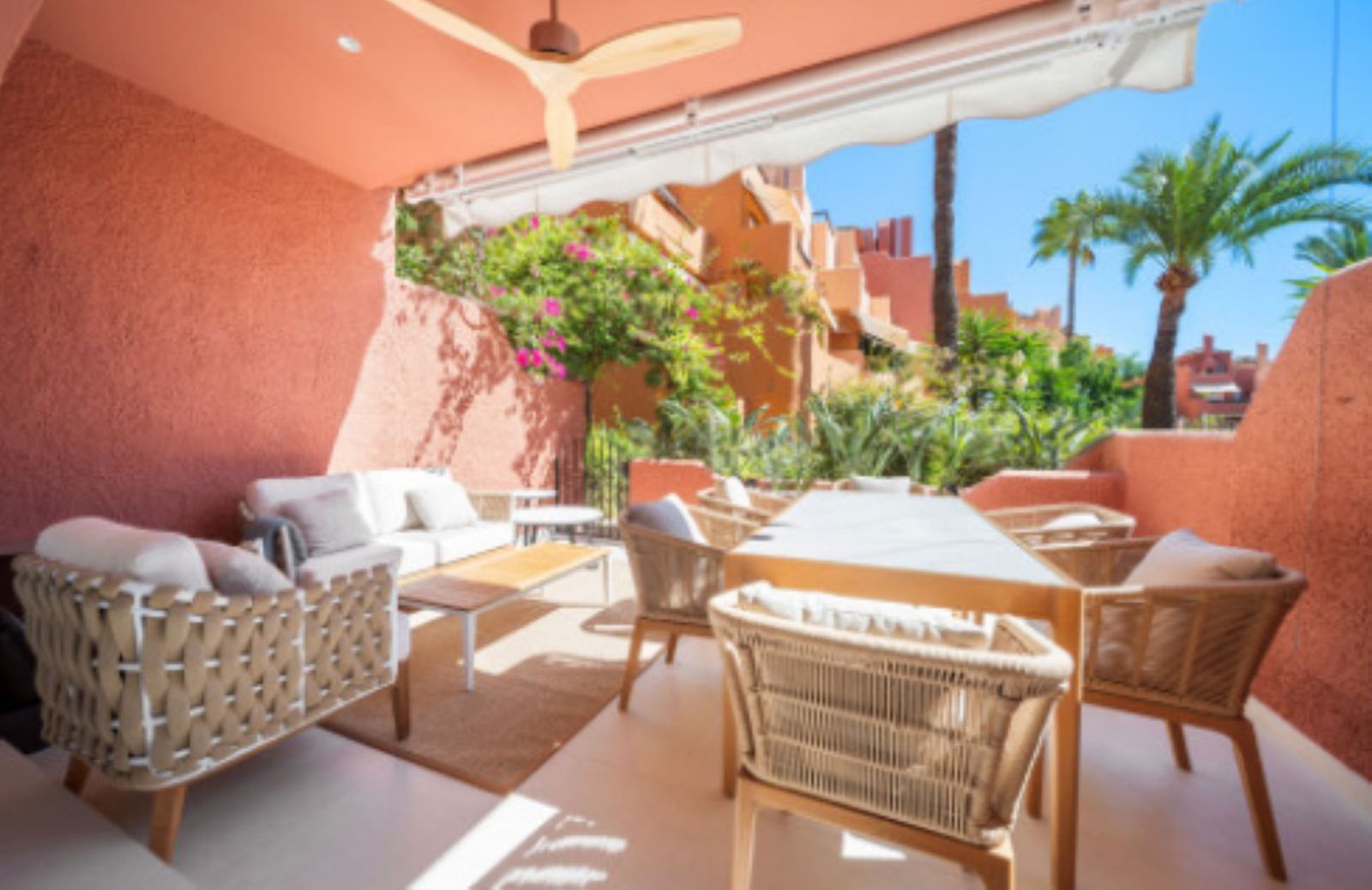 Townhouse in Nueva Andalucía