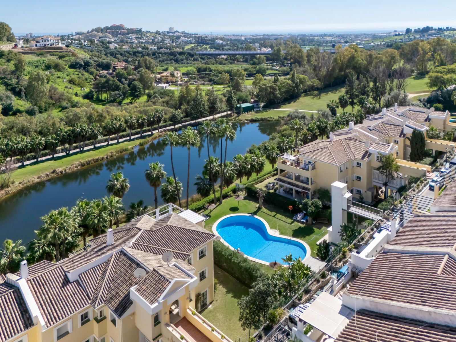 Luxury Penthouse with Sea Views – La Quinta