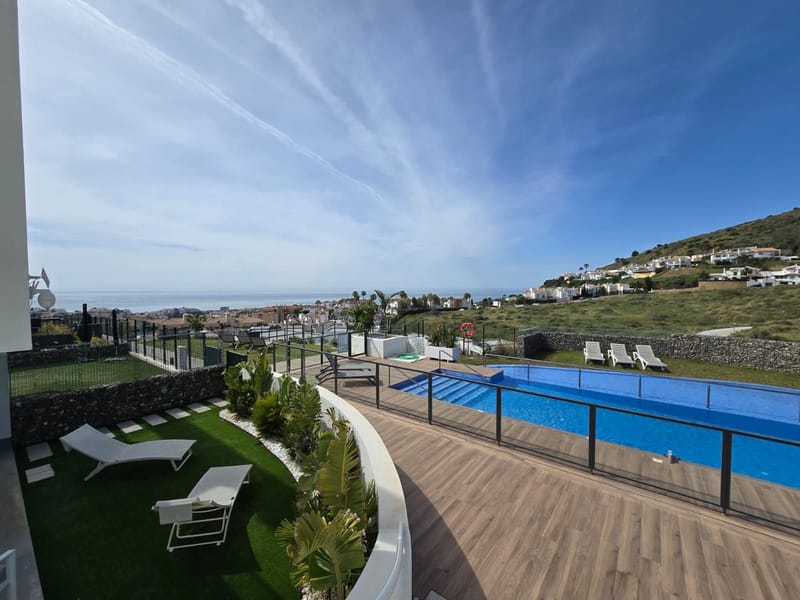 Semi-Detached House in Riviera del Sol