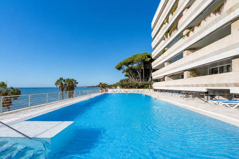 Middle Floor Apartment in The Golden Mile