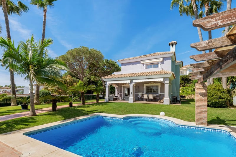 Detached Villa in Estepona