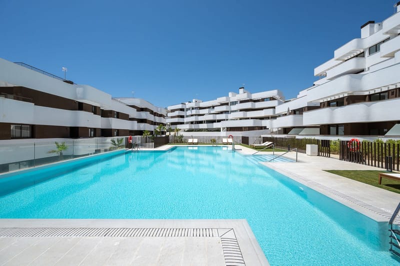 Middle Floor Apartment in Estepona