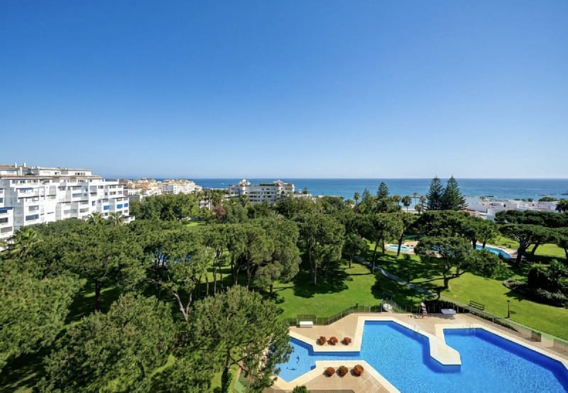 Middle Floor Apartment in Puerto Banús