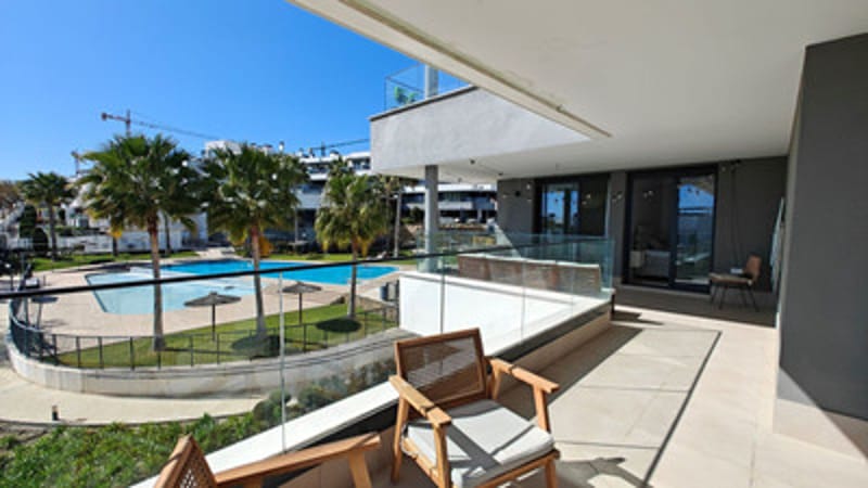 Middle Floor Apartment in Estepona