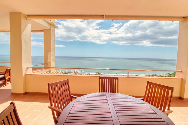 Middle Floor Apartment in Manilva