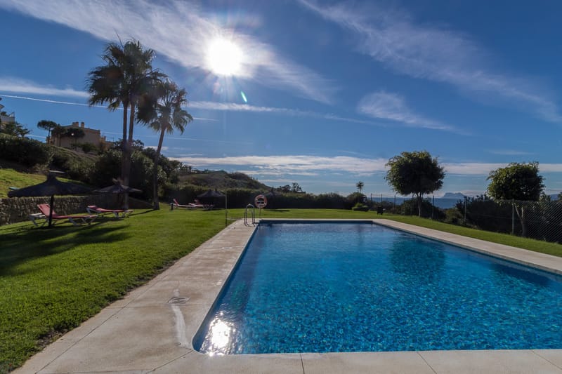 Top Floor Apartment in Manilva