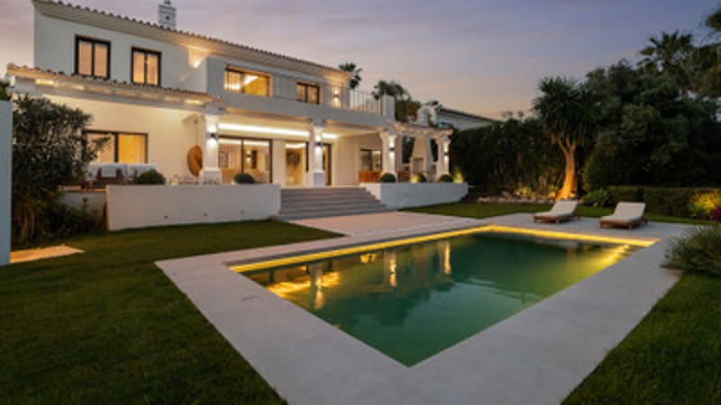Detached Villa in Nueva Andalucía