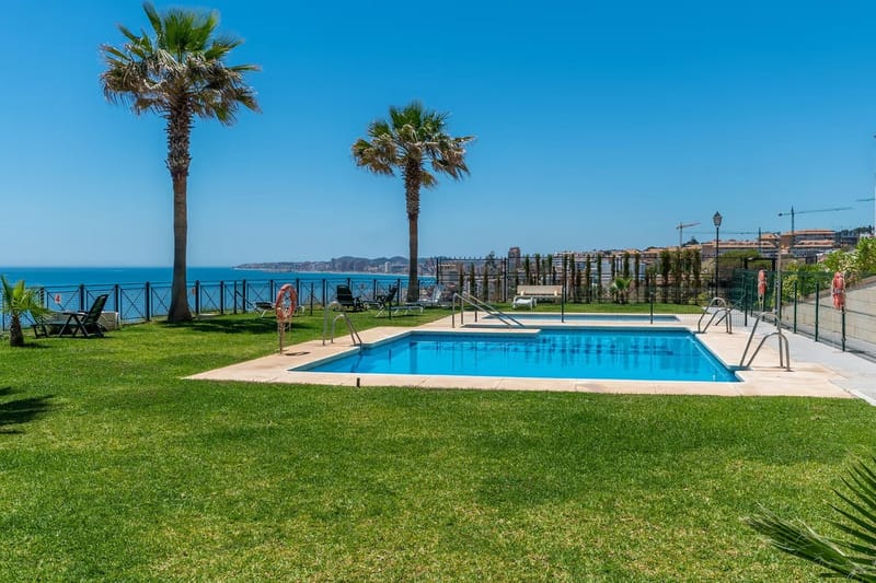 Middle Floor Apartment in Carvajal