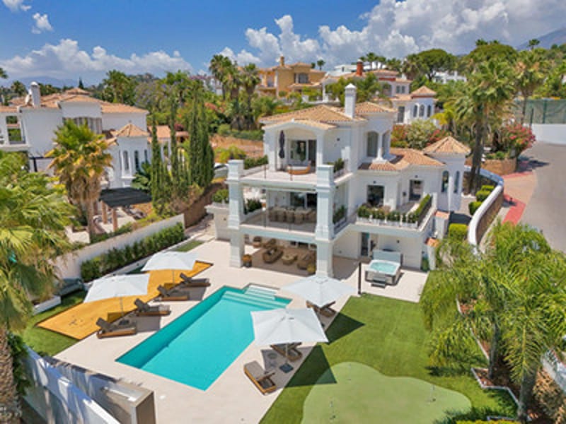 Detached Villa in Nueva Andalucía