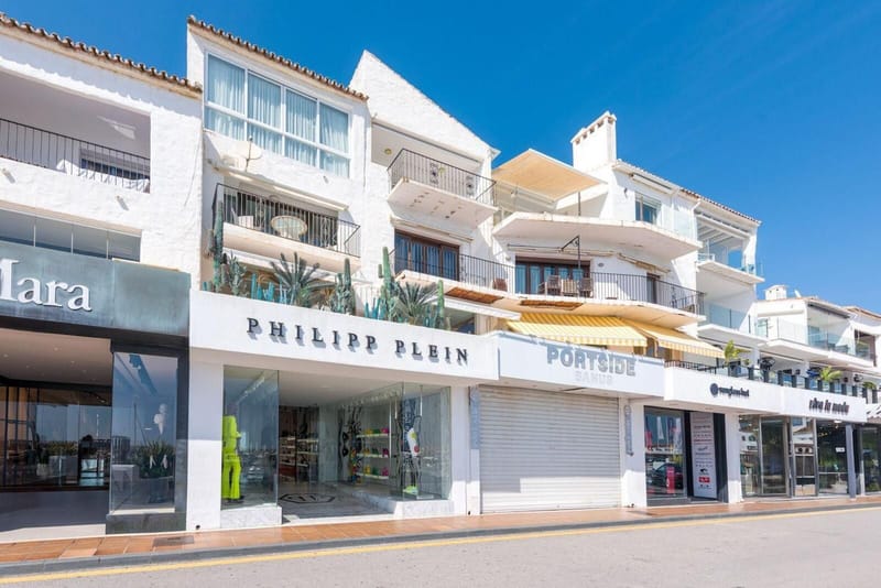 Top Floor Apartment in Puerto Banús